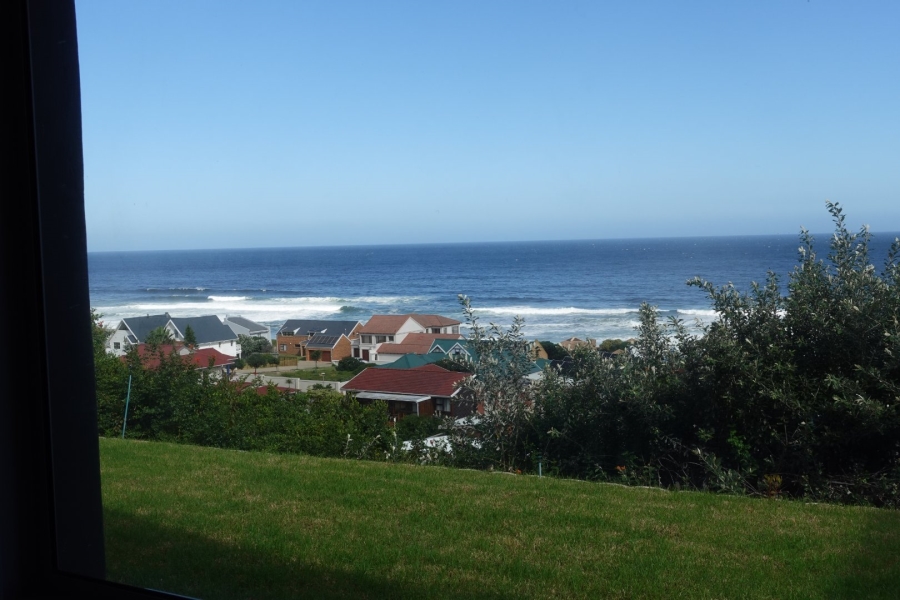 To Let 3 Bedroom Property for Rent in Outeniqua Strand Western Cape